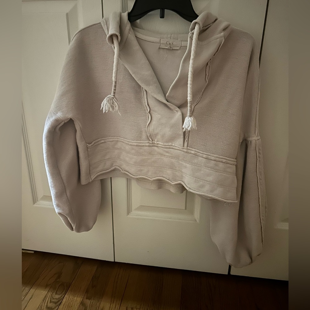 C&V Chelsea and Violet Beige Cropped Hooded Sweatshirt